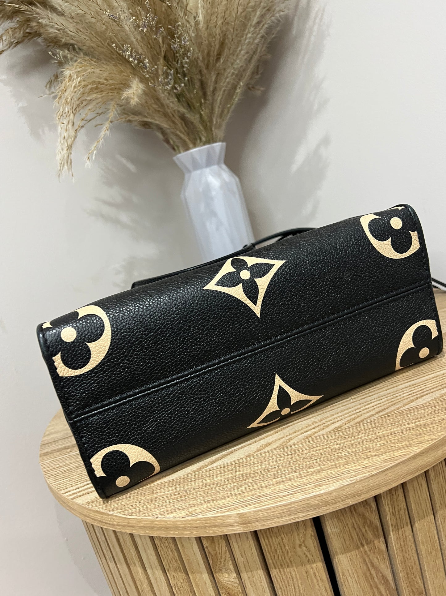 Louis Vuitton On The Go PM Tote - Second Edit
