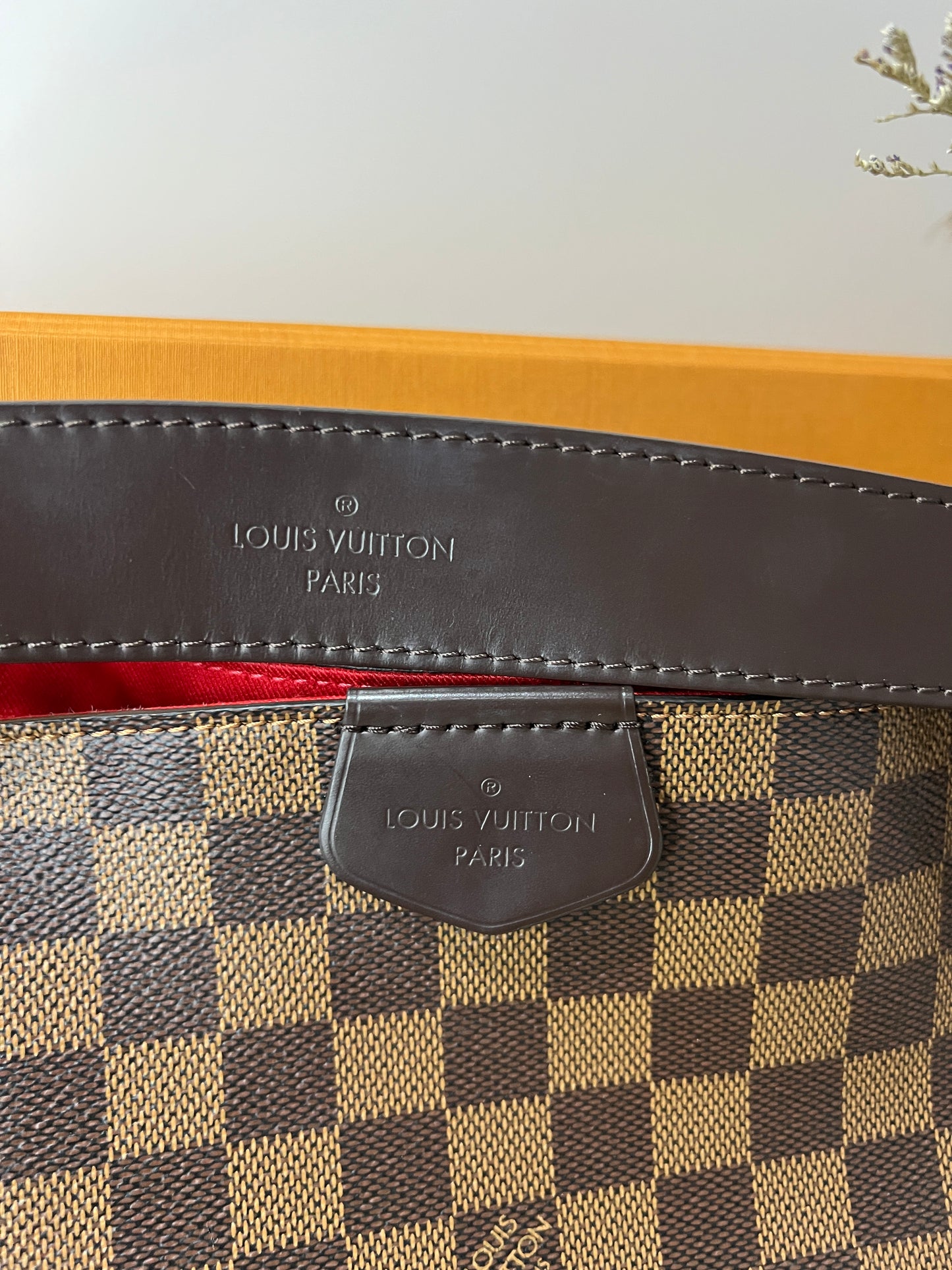 Louis Vuitton Graceful MM Tote in Damier Ebene