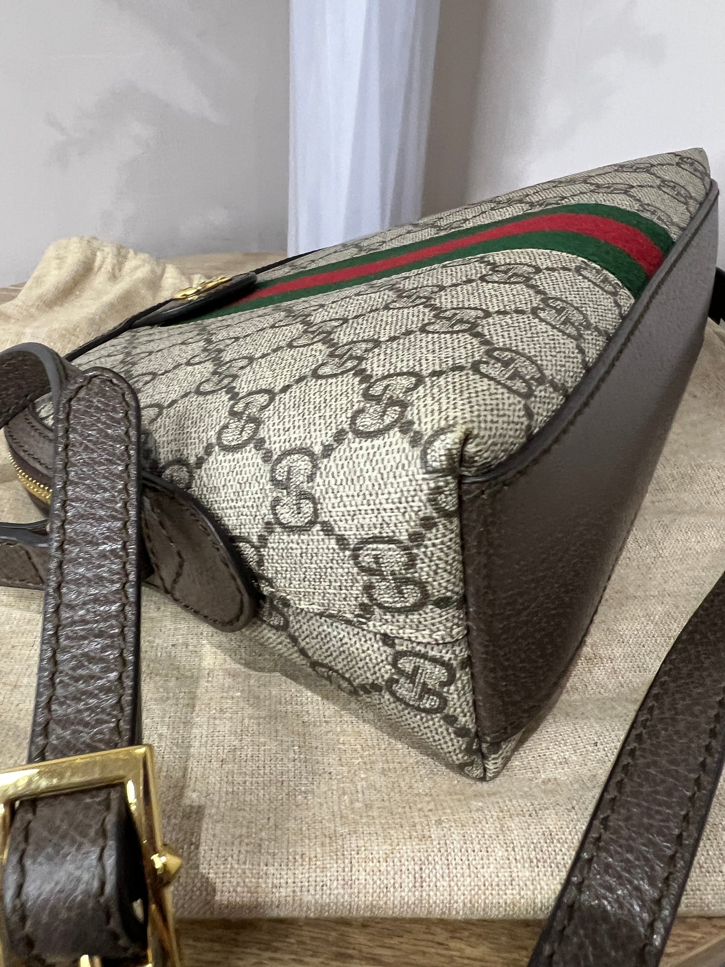 Gucci GG Supreme Small Ophidia Round Top Crossbody Bag