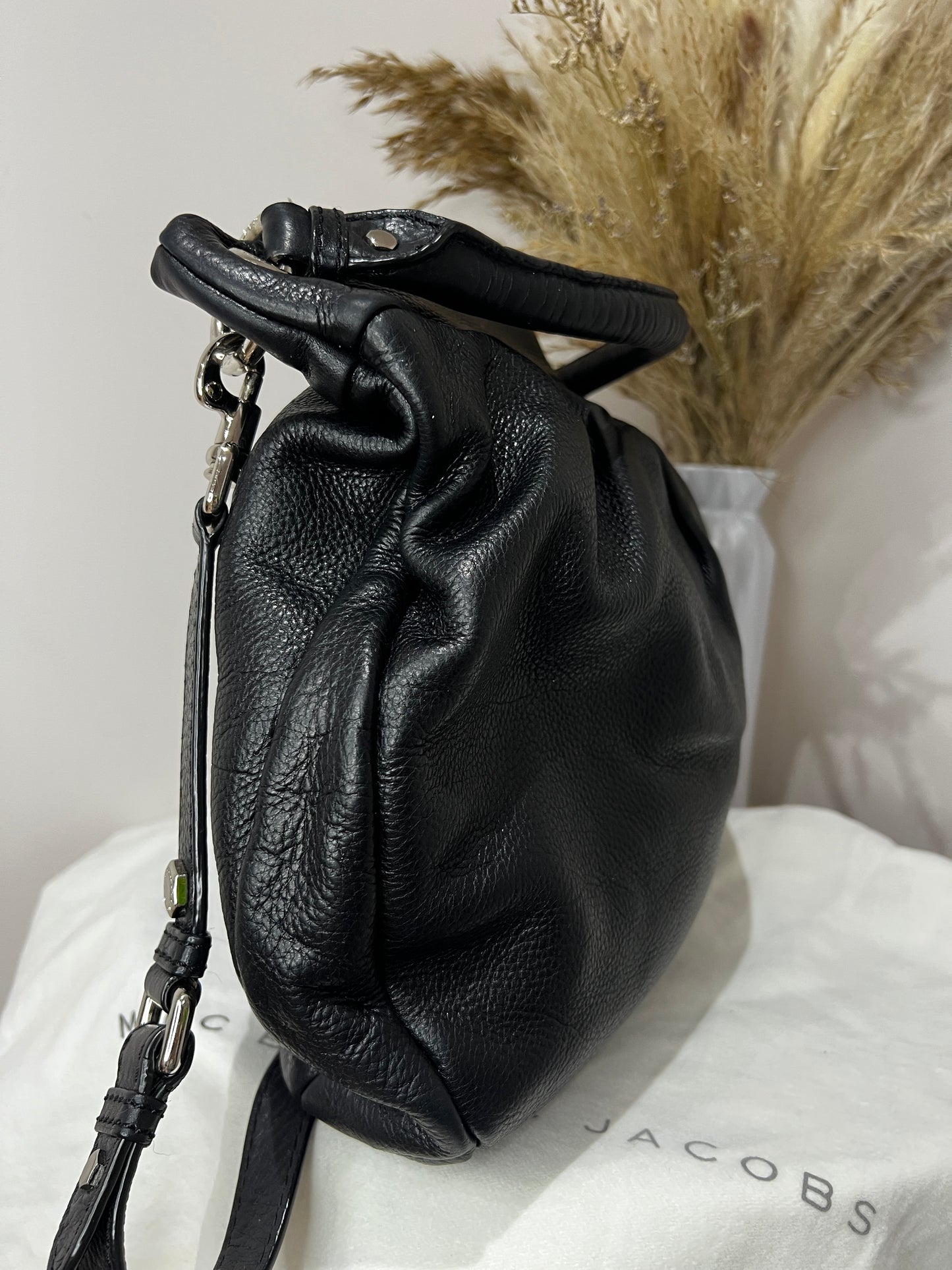 Marc Jacobs Too hot to handle black leather hobo bag