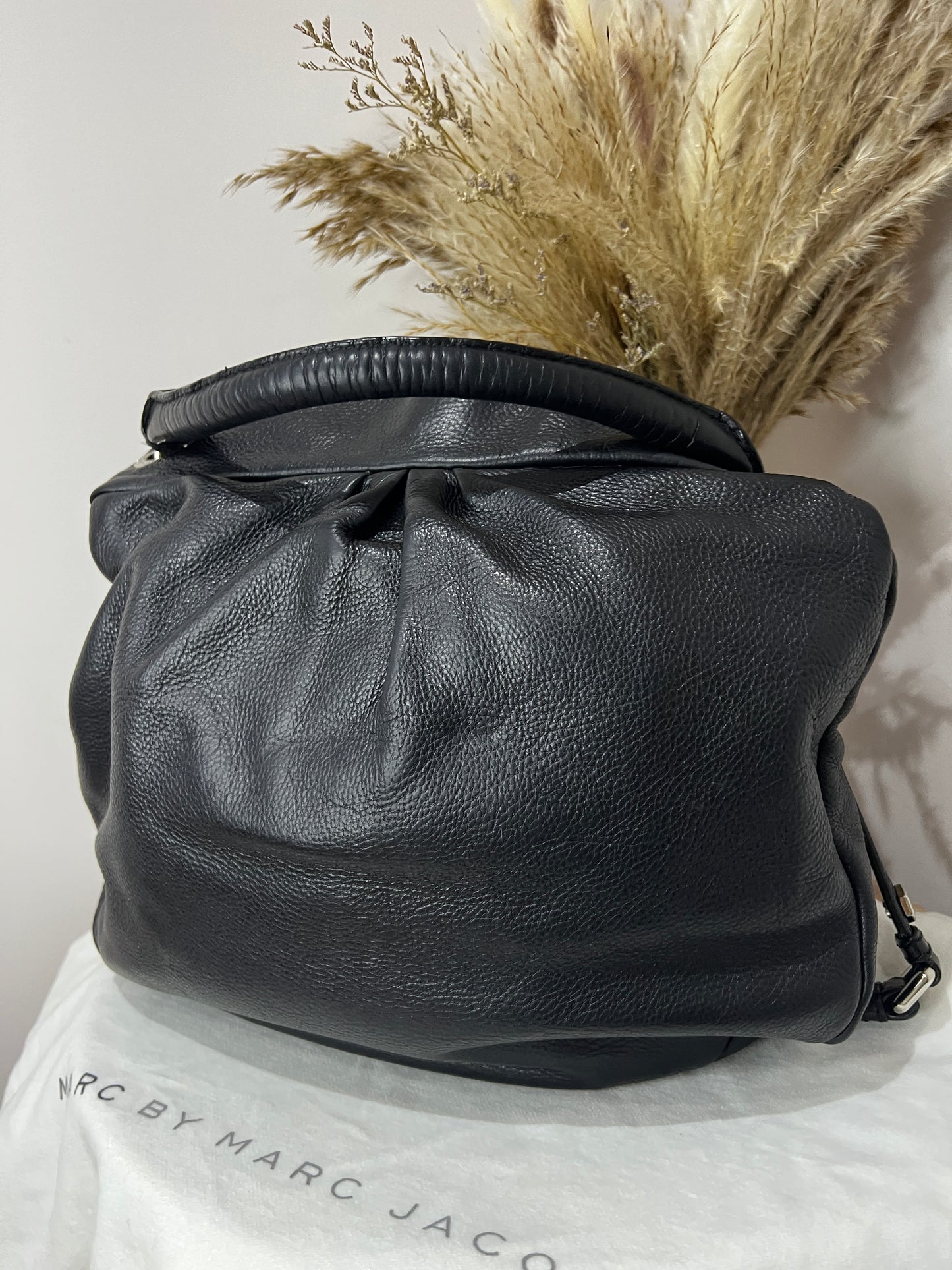Marc Jacobs Too hot to handle black leather hobo bag