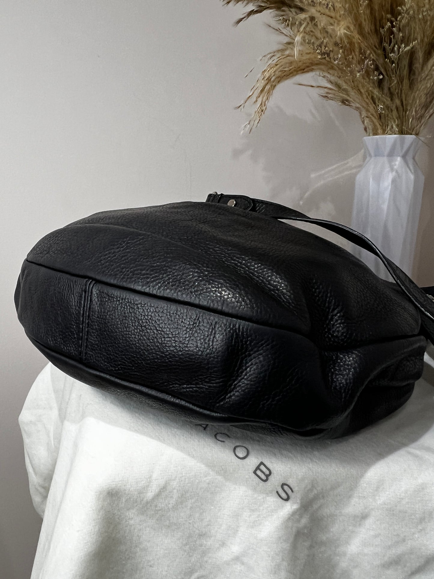 Marc Jacobs Too hot to handle black leather hobo bag