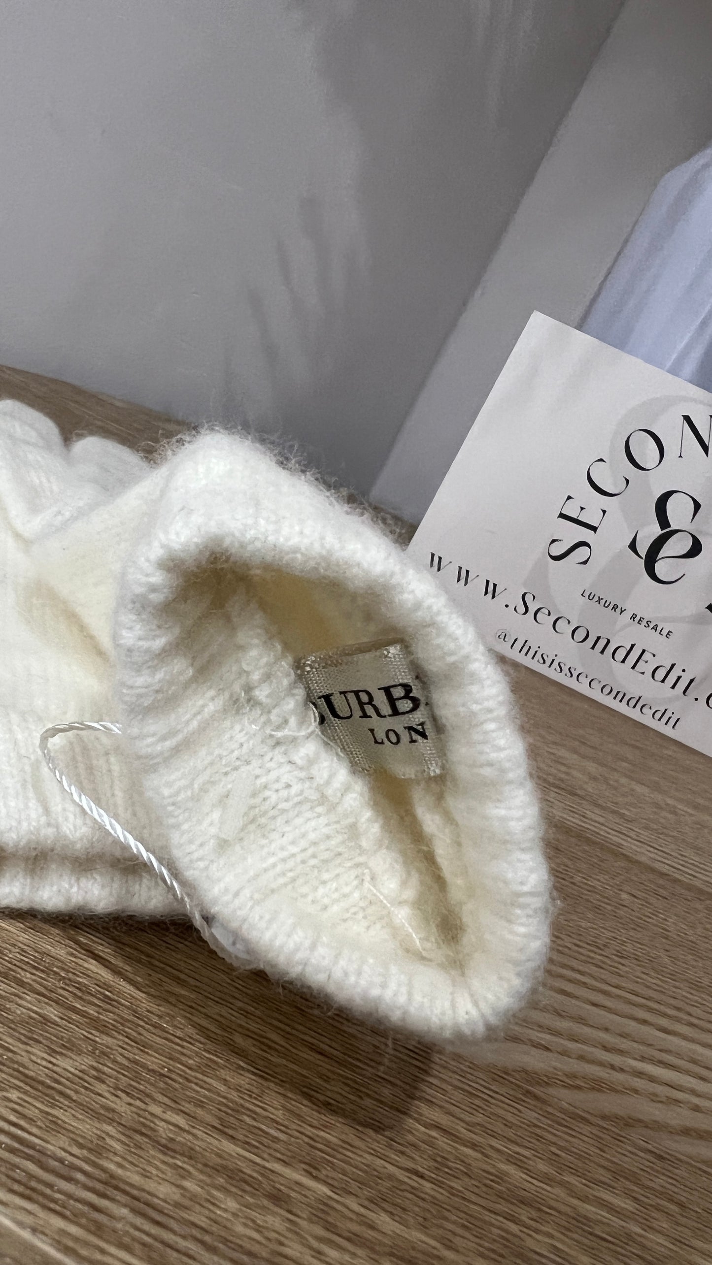 Burberry Gloves (New)