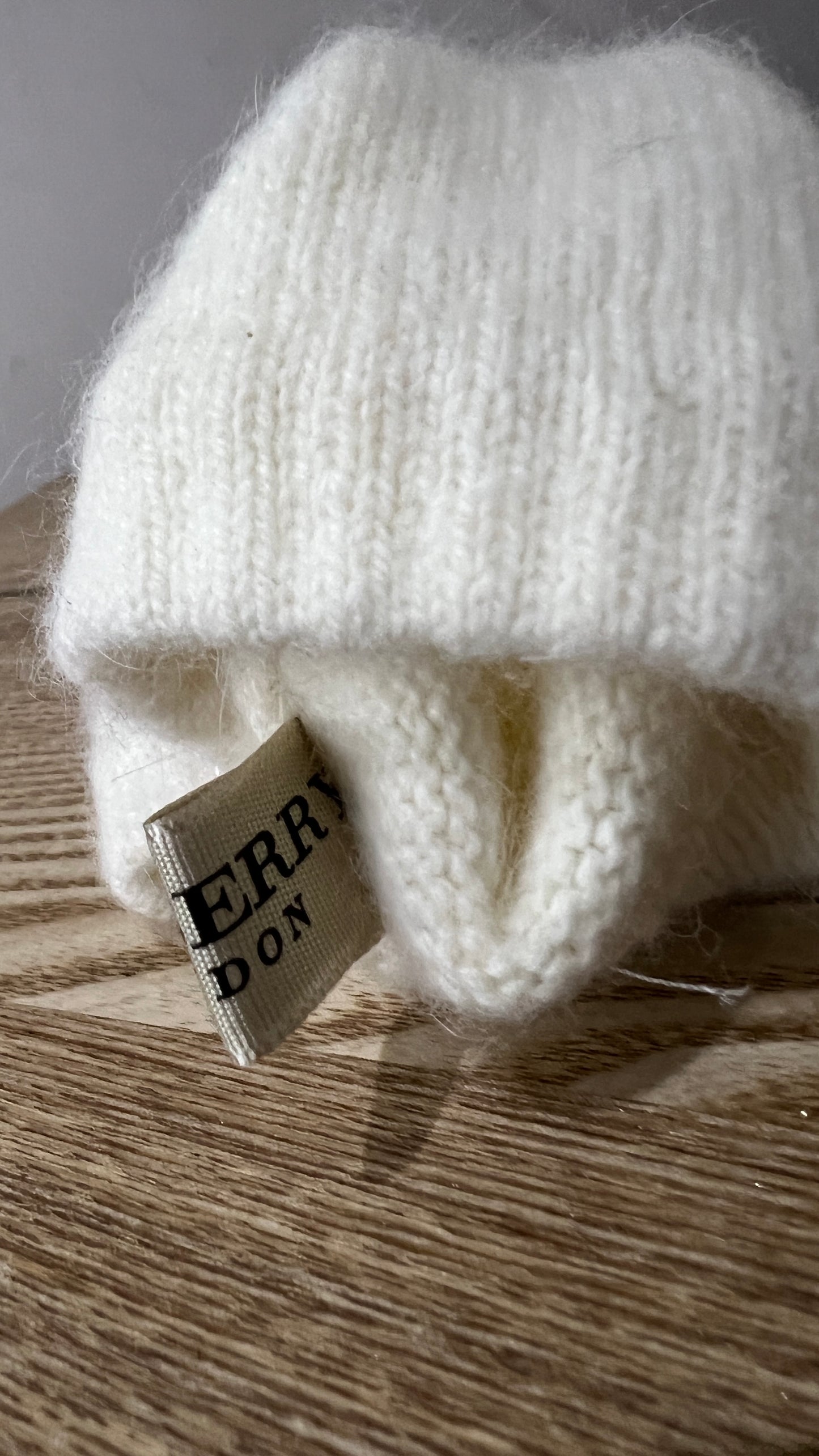 Burberry Gloves (New)