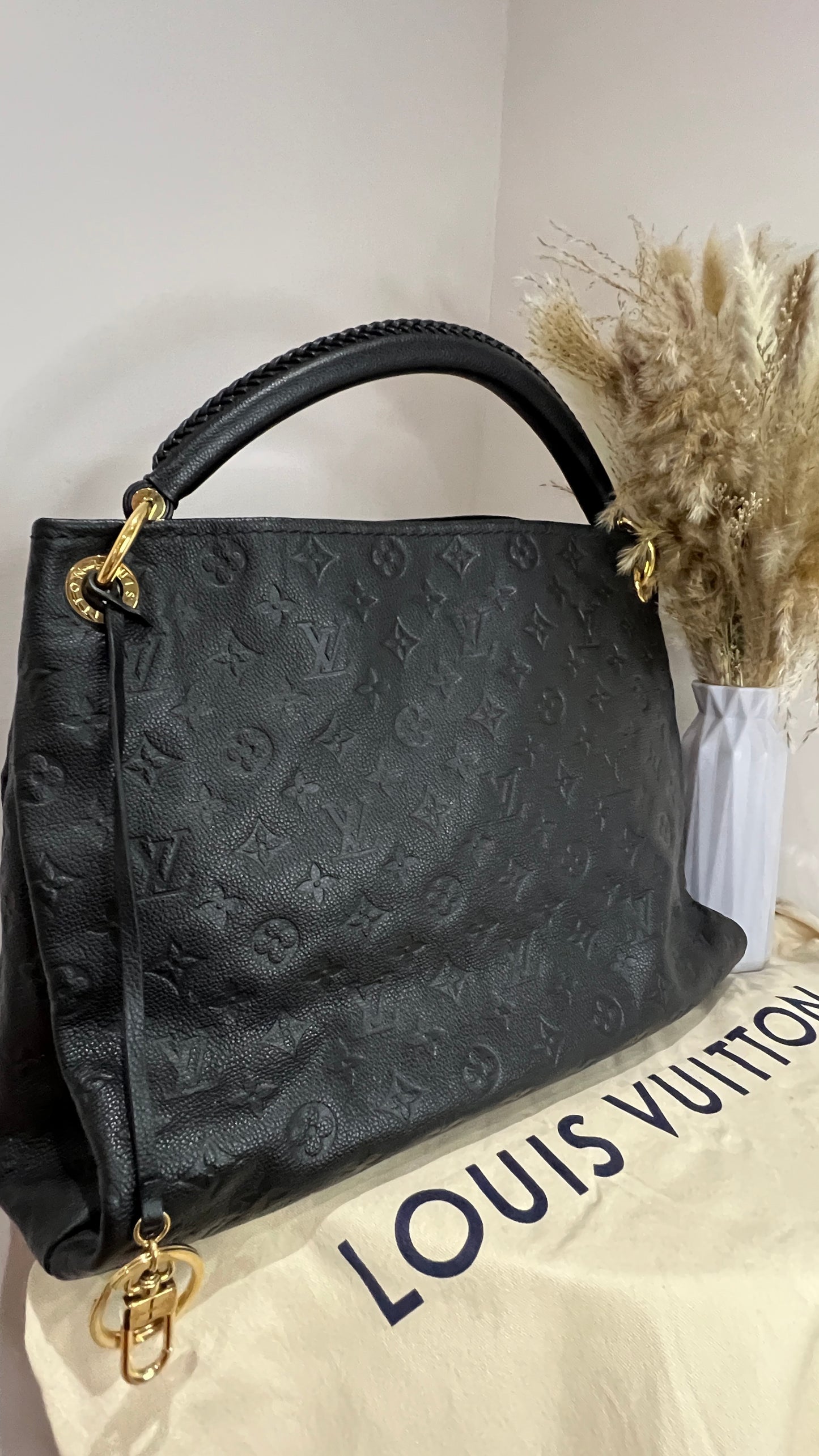 Louis Vuitton Black Monogram MM Artsy