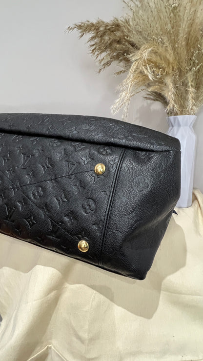 Louis Vuitton Black Monogram MM Artsy