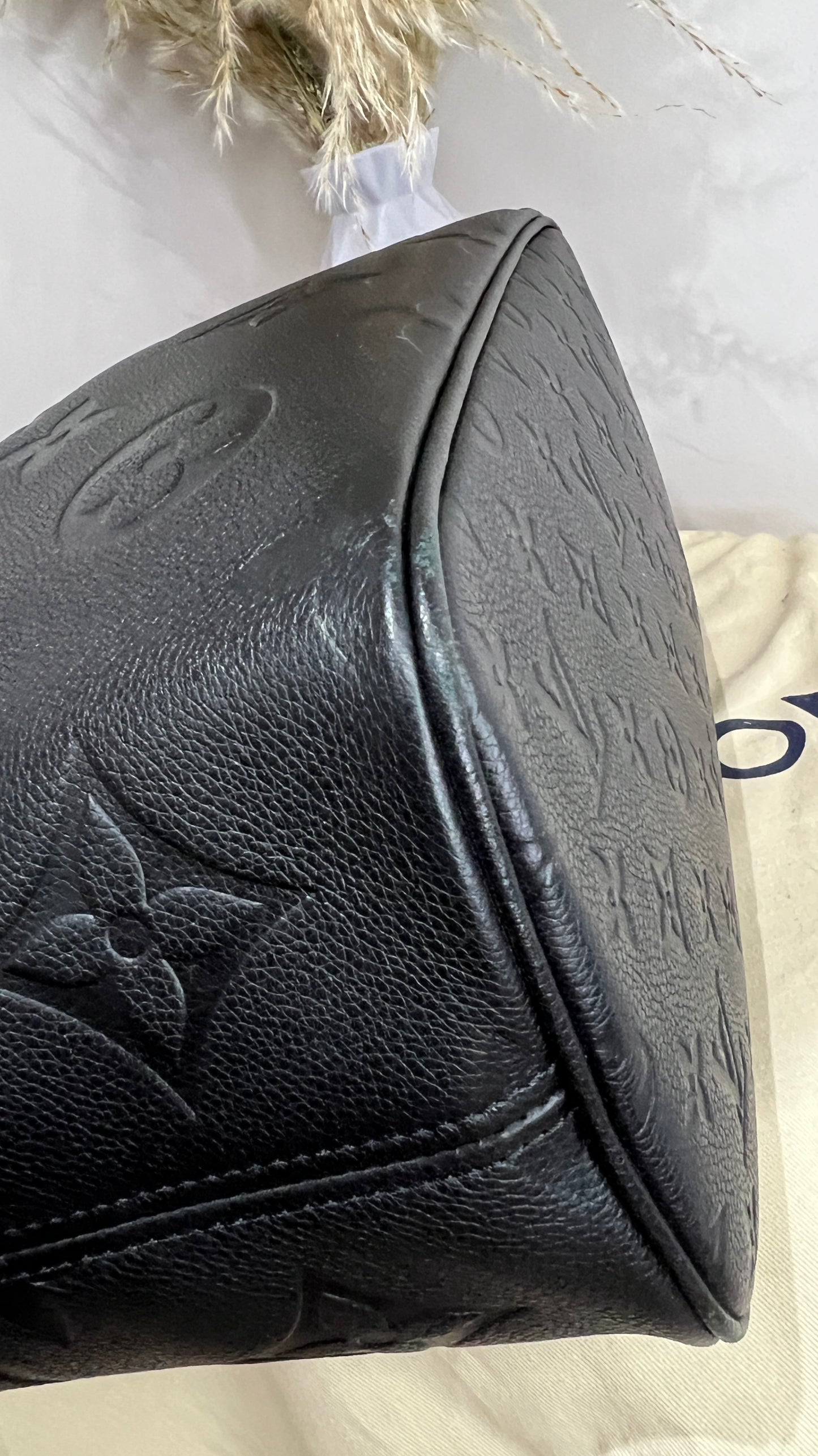 Louis Vuitton Black Monogram MM Neverfull