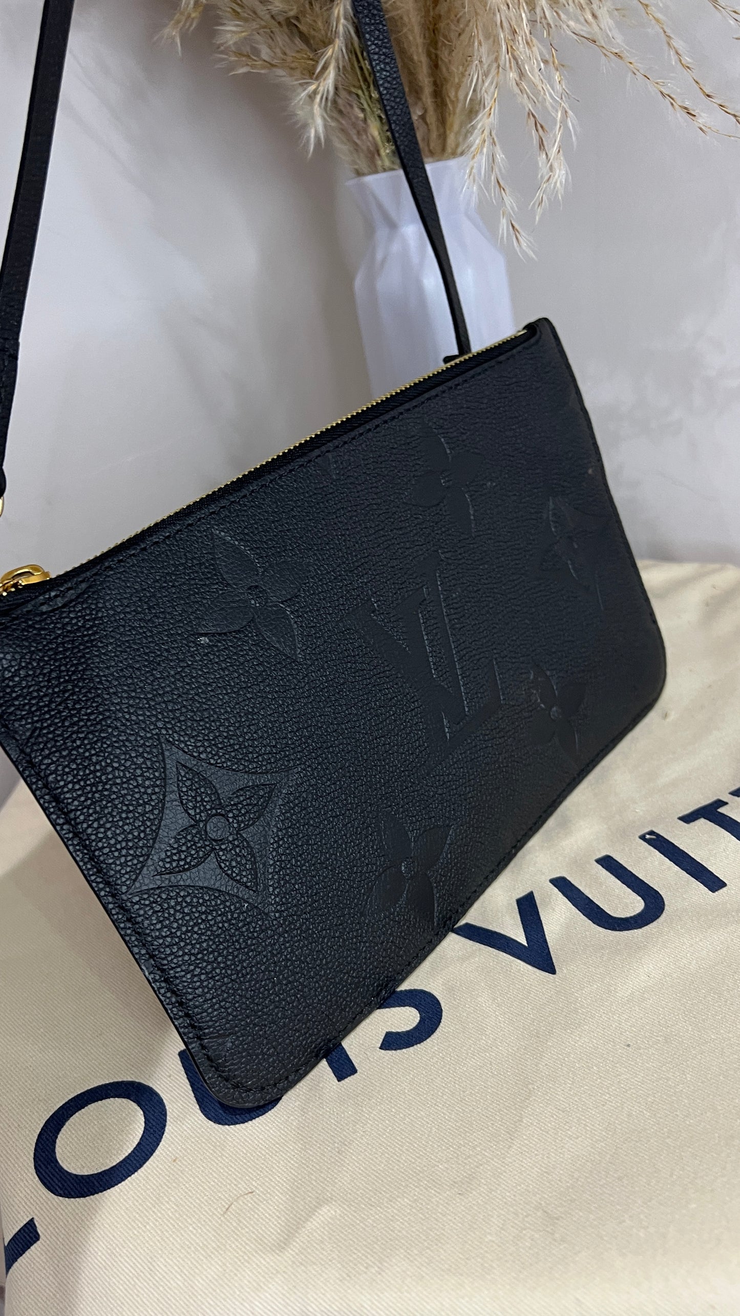 Louis Vuitton Black Monogram MM Neverfull