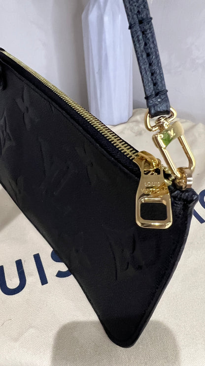 Louis Vuitton Black Monogram MM Neverfull